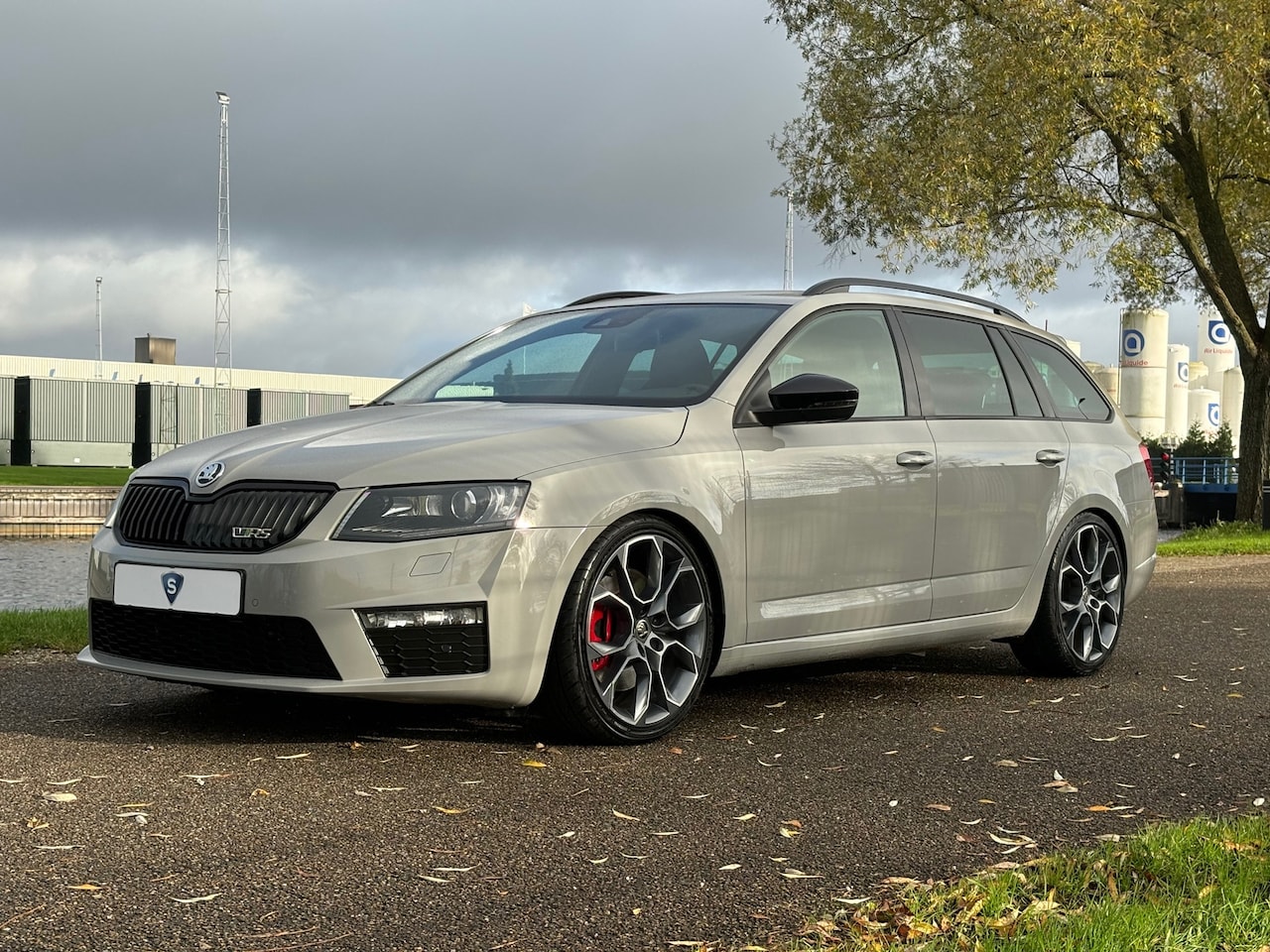 Skoda Octavia Combi - 2.0 TSI RS| Keyless | 19inch | Xenon | Kuipstoelen - AutoWereld.nl