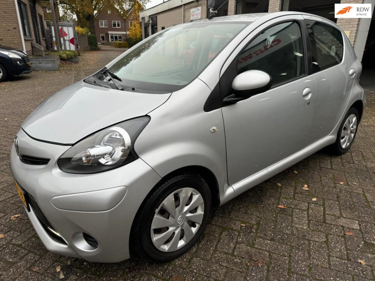 Toyota Aygo - 1.0 VVT-i Comfort AIRCO LED 82028 KM O.H BOEKJES LUXE UITVOERING NETTE STAAT - AutoWereld.nl