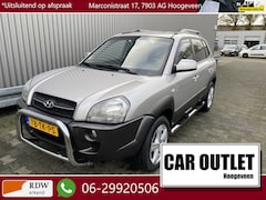 Hyundai Tucson - 2.0i Dynamic A/C, CC, USB-Audio, Bullbar & Sidebars, LM, Trekh, nw. APK – Inruil Mogelijk