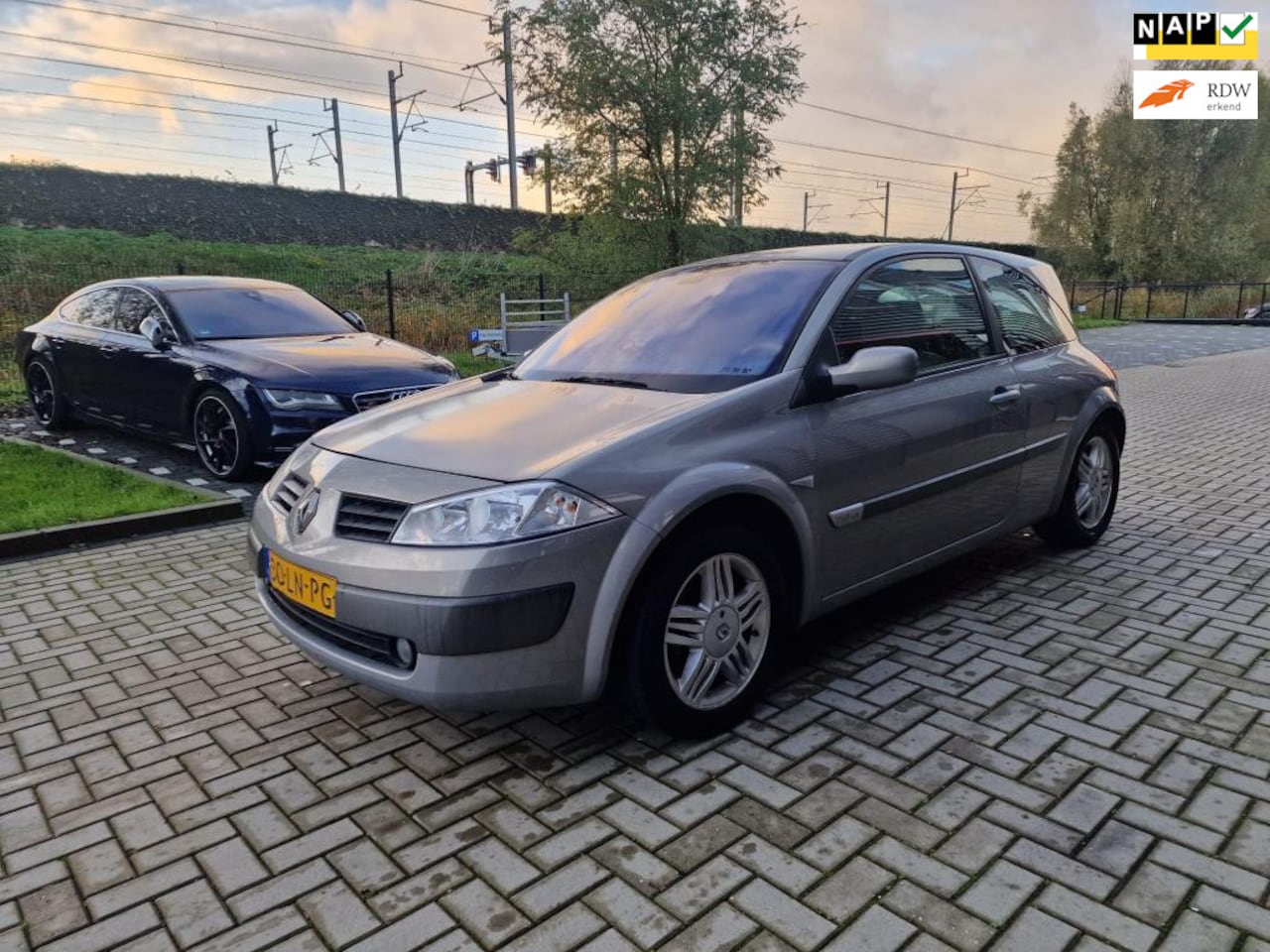 Renault Mégane - 2.0-16V Dynamique Luxe / ELEC. PAKKET / NAP + BOEKJES - AutoWereld.nl