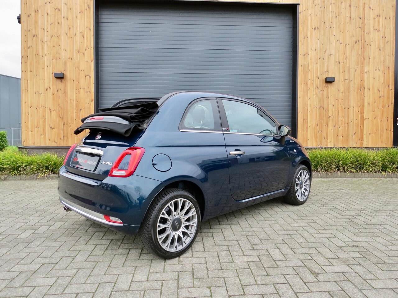 Fiat 500 C - 1.0 Hybrid Dolcevita *Big navi *Carplay *Climate - AutoWereld.nl