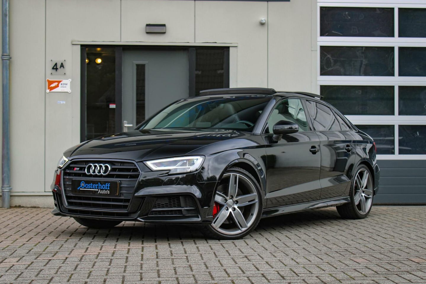 Audi S3 - Limousine 2.0 TFSI quattro PANO|SCHAALSTOELEN - AutoWereld.nl