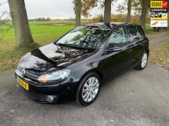 Volkswagen Golf - 1.2 TSI Highline BlueMotion / Airco / PDC / Schuifdak / 5d /