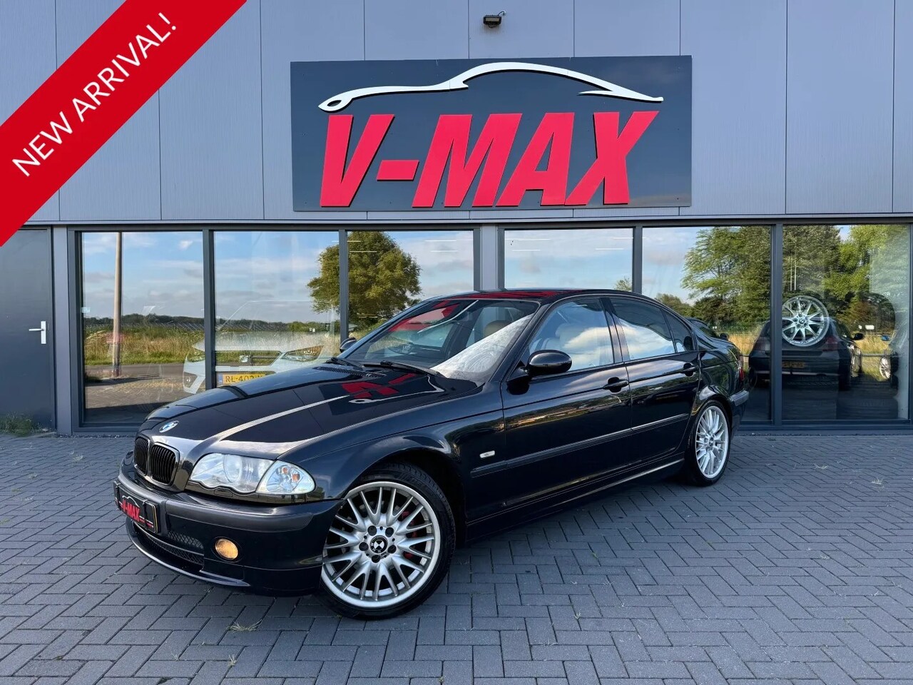 BMW 3-serie - 328I Sedan AUT M-Tech1 Xenon Navi H/Kardon Leer Sportinter - AutoWereld.nl