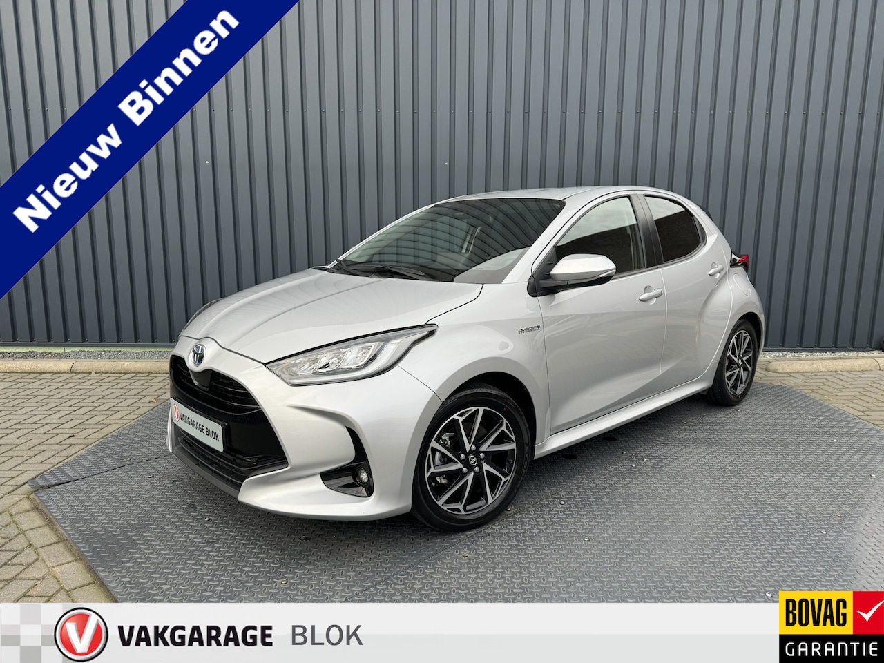 Toyota Yaris - 1.5 Hybrid Style | Dode hoek sensoren | Reservewiel | 10 jr GARANTIE | Rijklaar!! - AutoWereld.nl