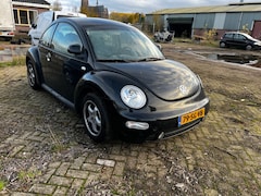 Volkswagen New Beetle - 2.0 Highline