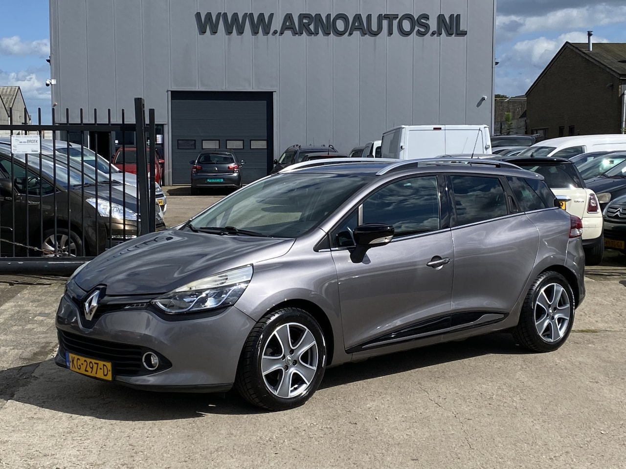 Renault Clio Estate - 1.5 dCi ECO Night&Day, EURO 6, NIEUWE KOPPELINGSSET, AIRCO, CRUISE CONTROL, PARKEERSENSORE - AutoWereld.nl