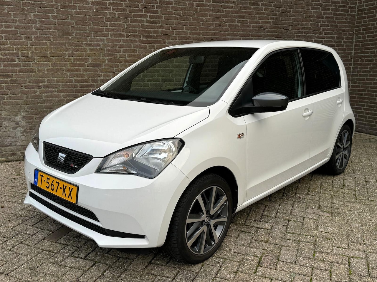 Seat Mii - 1.0 FR Beats Audio 16-Inch Bluetooth Stoelverwarming - AutoWereld.nl