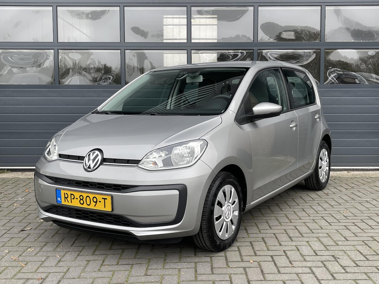 Volkswagen Up! - 1.0 BMT MOVE UP! I V/D EERSTE EIGENAAR I AIRCONDITIONING I 5-DEURS I ELEKTRISCH PAKKET - AutoWereld.nl