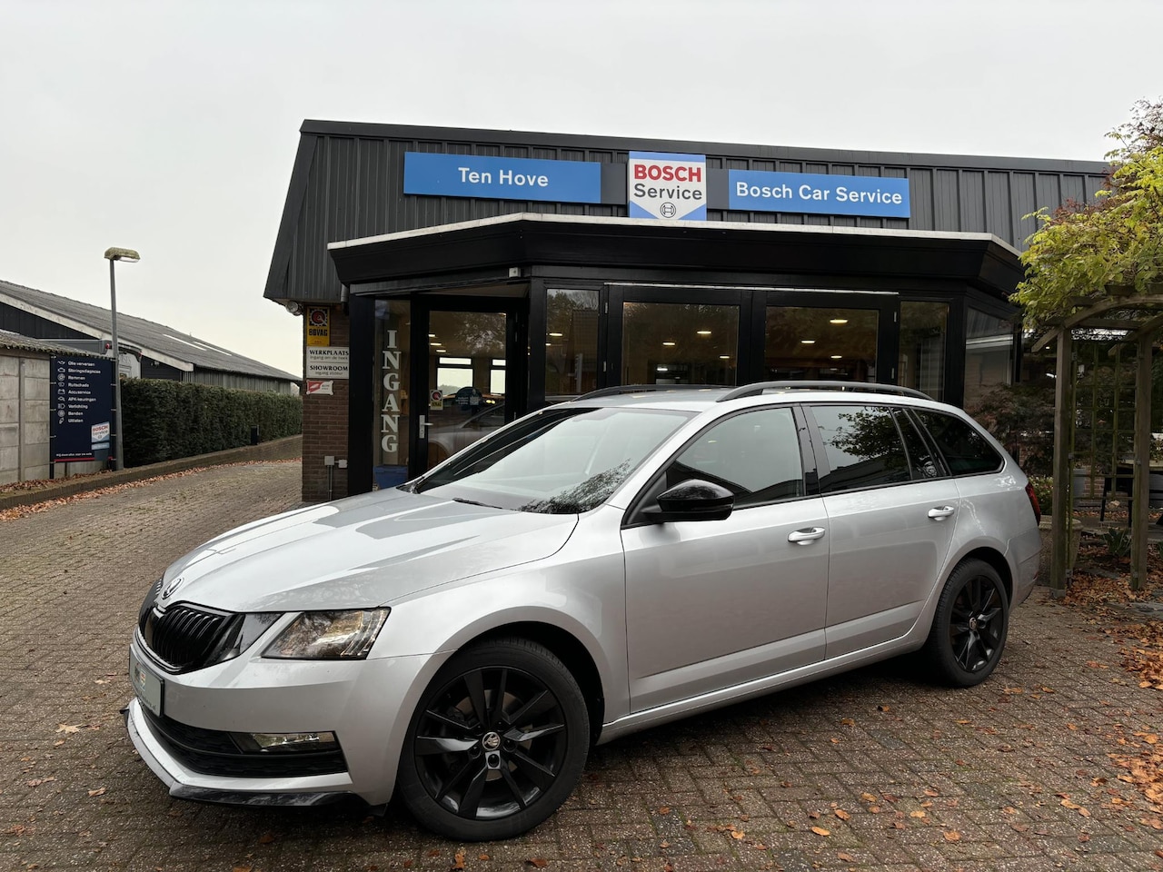 Skoda Octavia Combi - 1.0 TSI Sport Business Stoelver. Trekhaak - AutoWereld.nl