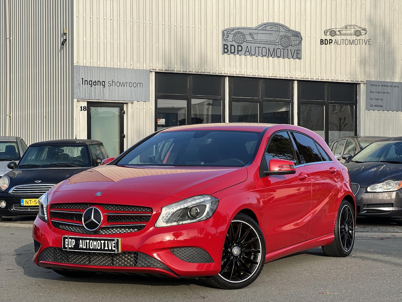 Mercedes-Benz A-klasse - 180 Edition Navigatie 4U3 18'' AMG VELGEN/STOELVERWARMING/NAVI/PDC/NL AUTO LAGE KM STAND! - AutoWereld.nl