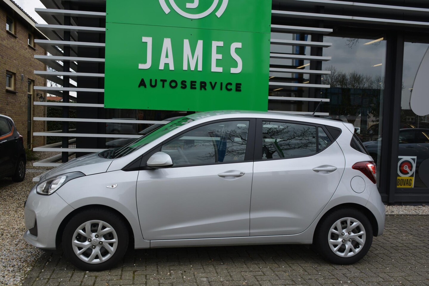 Hyundai i10 - 1.0i Comfort airco/ multi-media/ TREND edition - AutoWereld.nl