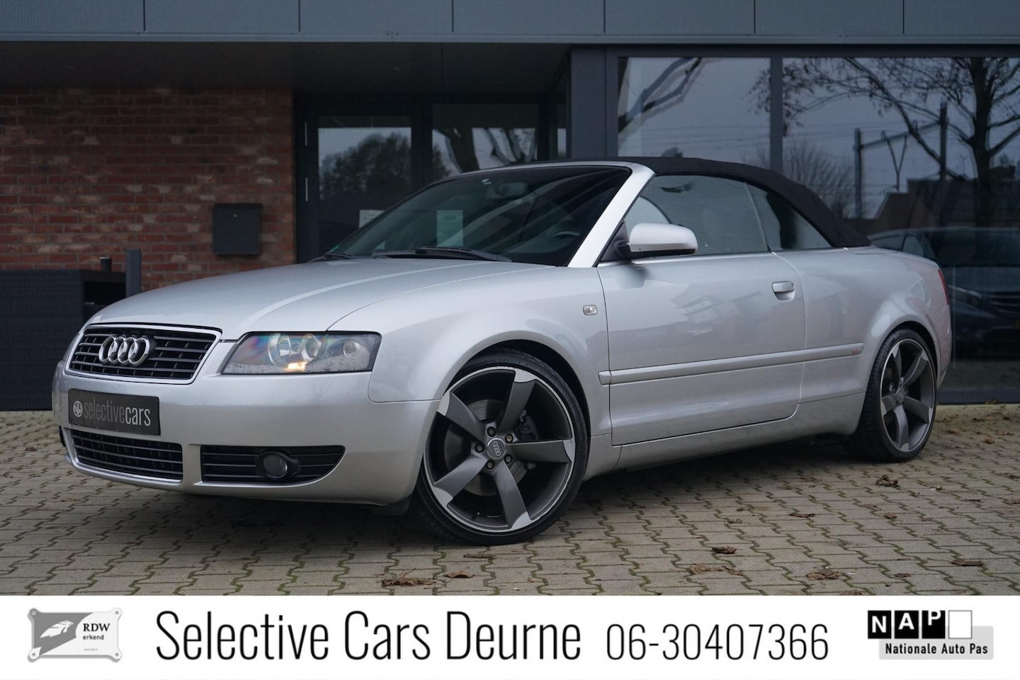 Audi A4 Cabriolet - 2.4 V6 Exclusive 2.4 V6 Exclusive , S-line, Youngtimer, Trekhaak, 19'' Rotor. - AutoWereld.nl