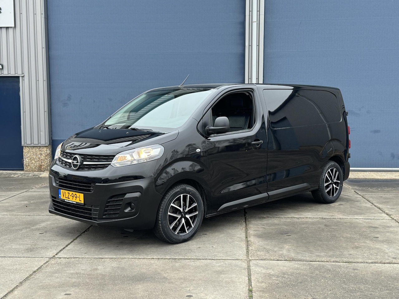 Opel Vivaro - 1.5 CDTI L2H1 Selection AIRCO / CRUISE CONTROLE / N.A.P / ZWART - AutoWereld.nl