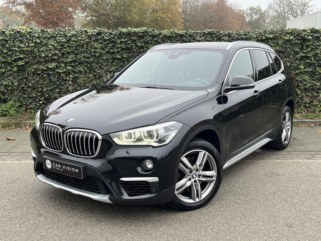 BMW X1 - xDrive25i High Executive * HUD * Sportline * Leder * Garantie - AutoWereld.nl