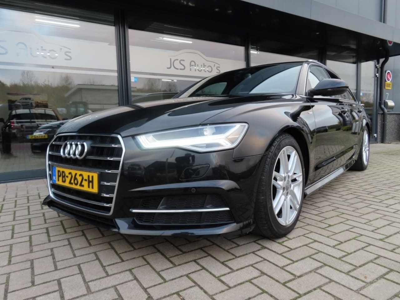 Audi A6 - 1.8 TFSI S-Line Edition Ecc Led Pano Trekhaak 2017 - AutoWereld.nl