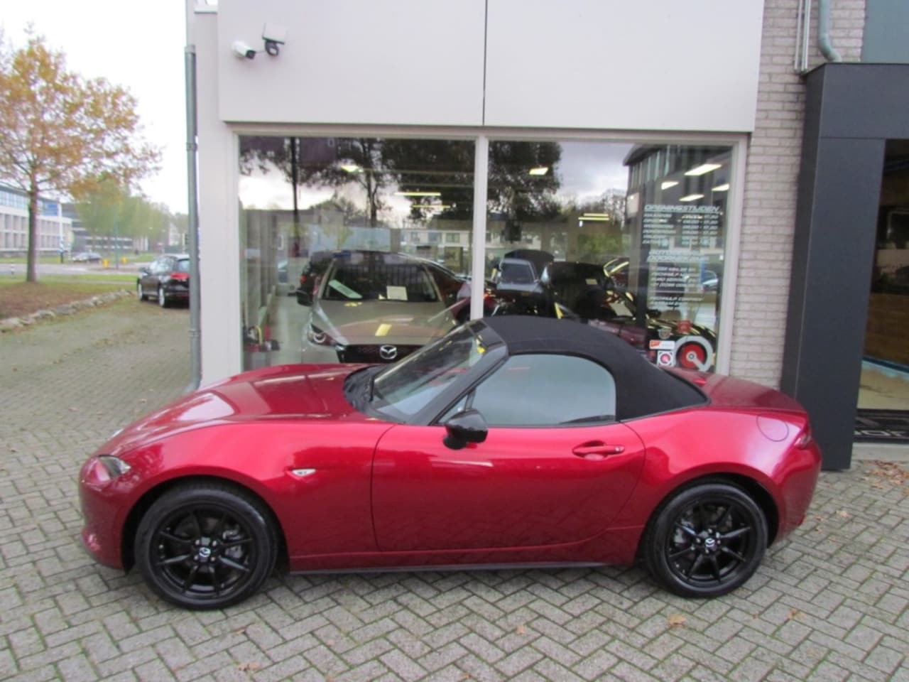 Mazda MX-5 - 1.5 Skyactiv-G 132pk 6MT Luxury - AutoWereld.nl