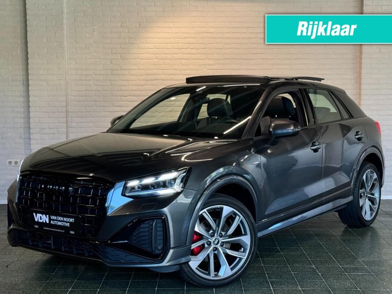 Audi Q2 - 35 TFSI S-Line Black Pano BenO Virtual Camera Carplay ACC 19'' - AutoWereld.nl