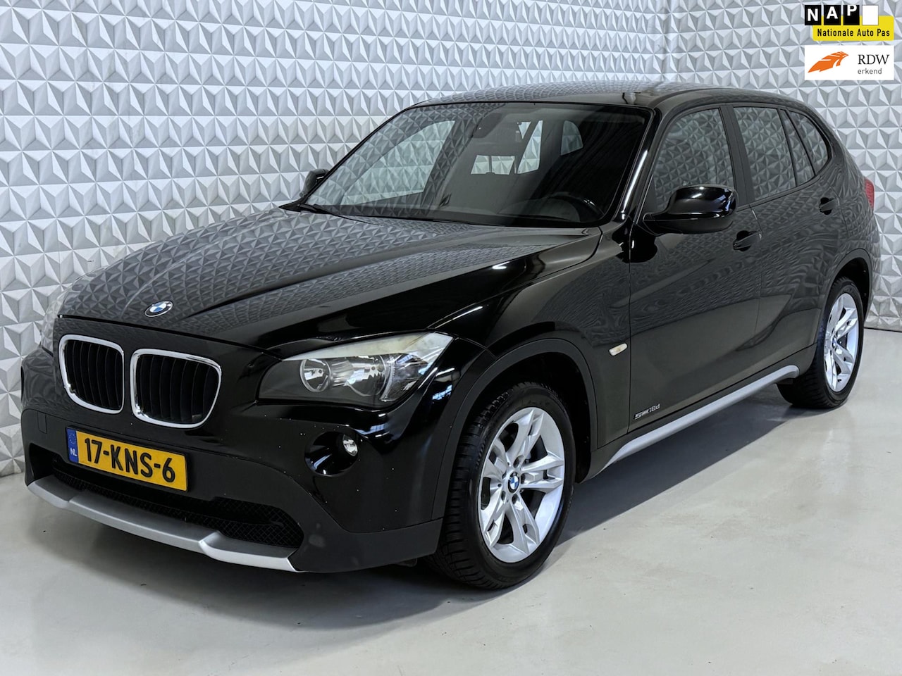 BMW X1 - SDrive18d Executive in nette staat! (2010) - AutoWereld.nl