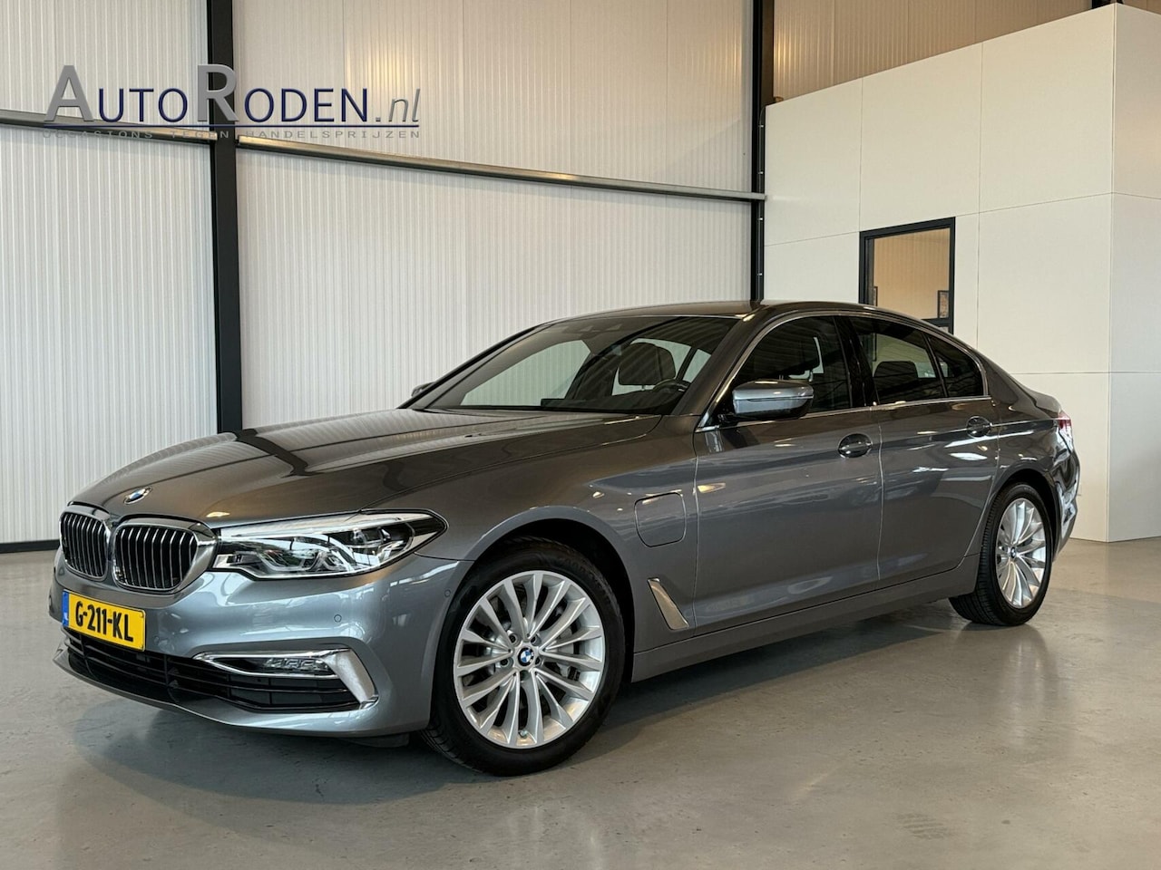 BMW 5-serie - 530e iPerformance 185kw High Executive|Luxury Line|Driving Ass|PArking Ass|HuD| - AutoWereld.nl