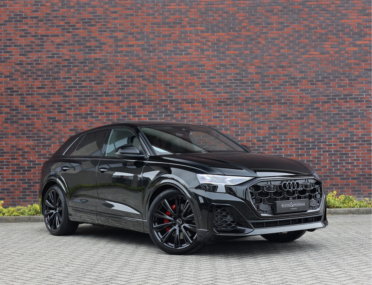 Audi Q8 - 60 TFSIe quattro Competition *HUD*Laser*Trekhaak*B&O* - AutoWereld.nl