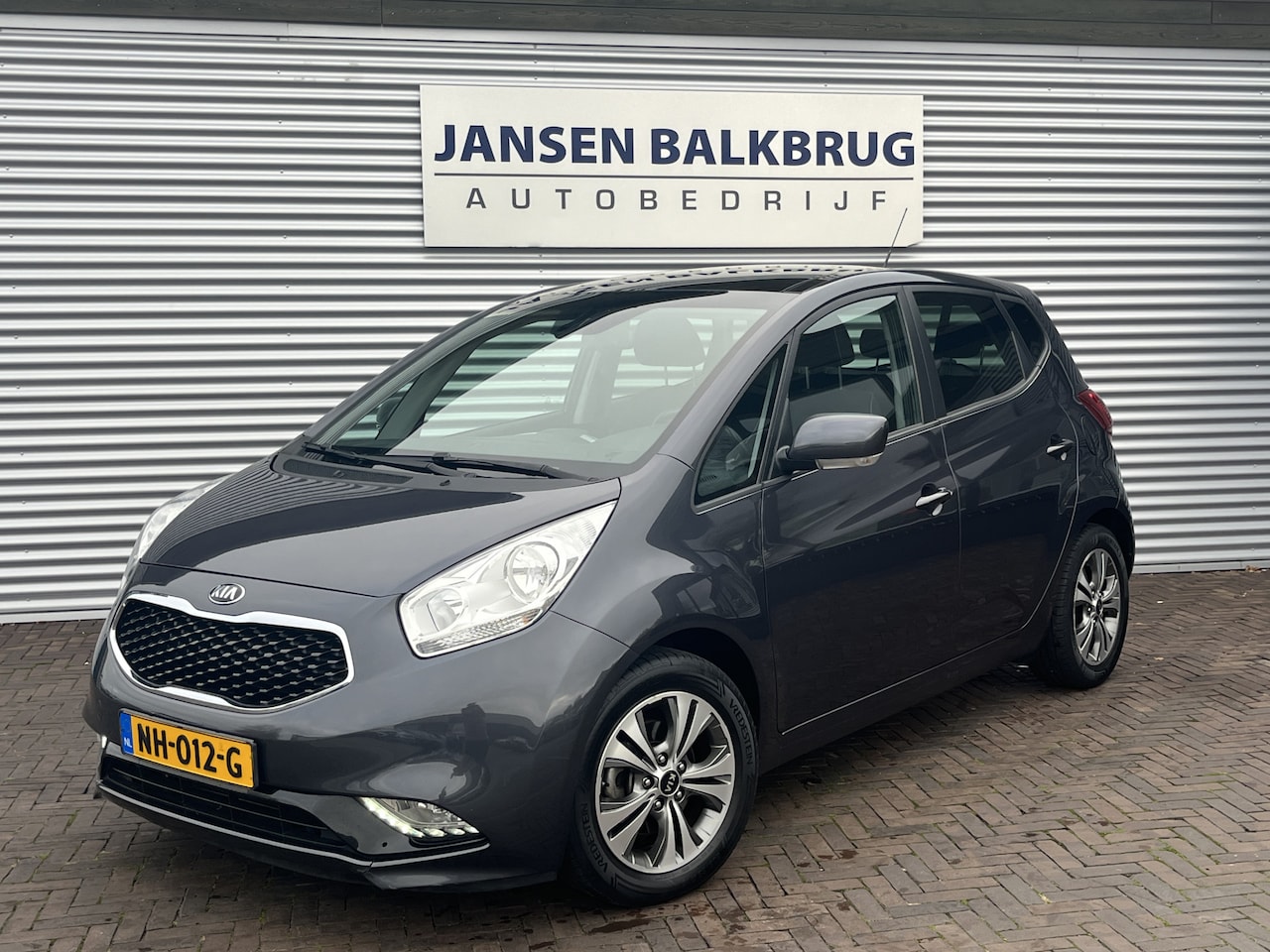 Kia Venga - 1.4 CVVT ExecutiveLine panoramadak - AutoWereld.nl