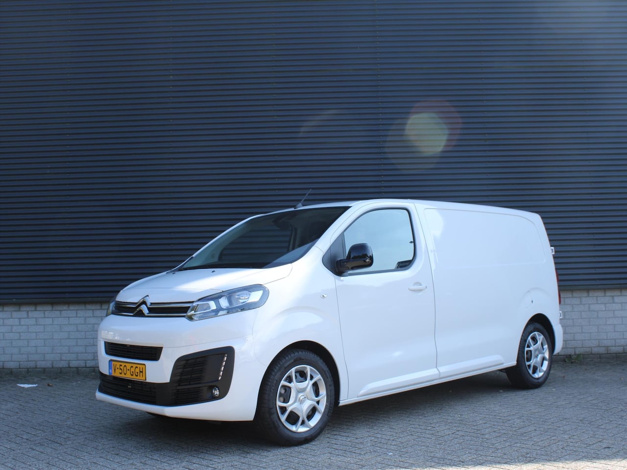 Citroën Jumpy - L2 145pk TECHNO NAV PAKKET / TREKHAAK / EXTERIEURPAKKET - AutoWereld.nl