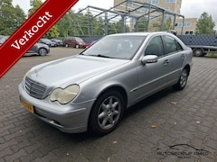 Mercedes-Benz C-klasse - 180 AUTOMAAT / GOED RIJDENDE AUTO