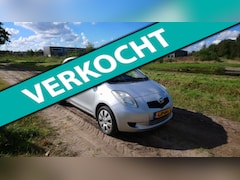 Toyota Yaris - 1.3 VVTi Terra met Airco Nieuwe Apk