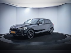 BMW 1-serie - 118i 5Drs Executive NAVI/STOELVERW/18INCH/BLUETOOTH/PDC