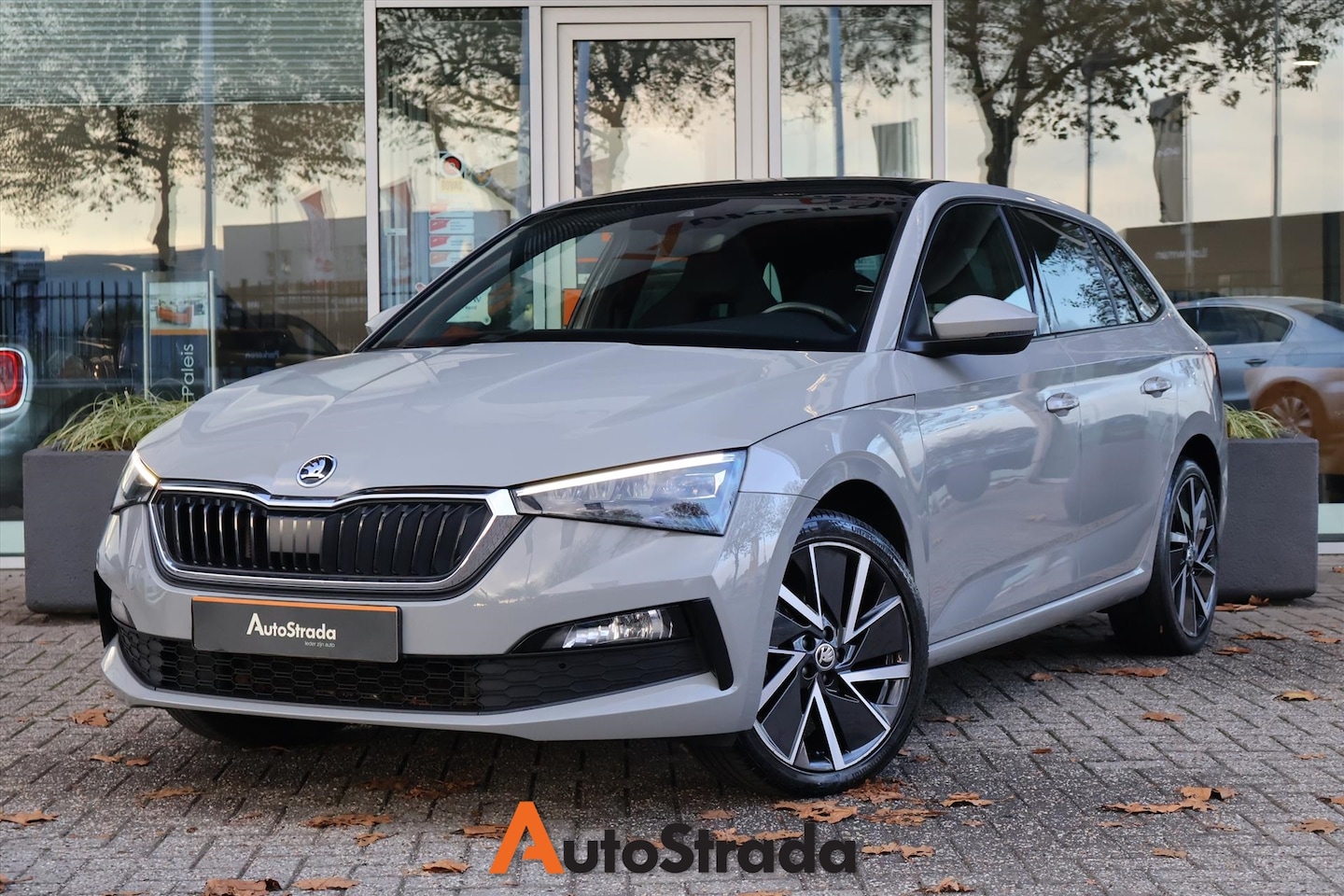 Skoda Scala - 1.0 TSI Sport Business 116pk | Pano | Virtual | Cruise | Carplay | DAB | rijstrooksensor | - AutoWereld.nl