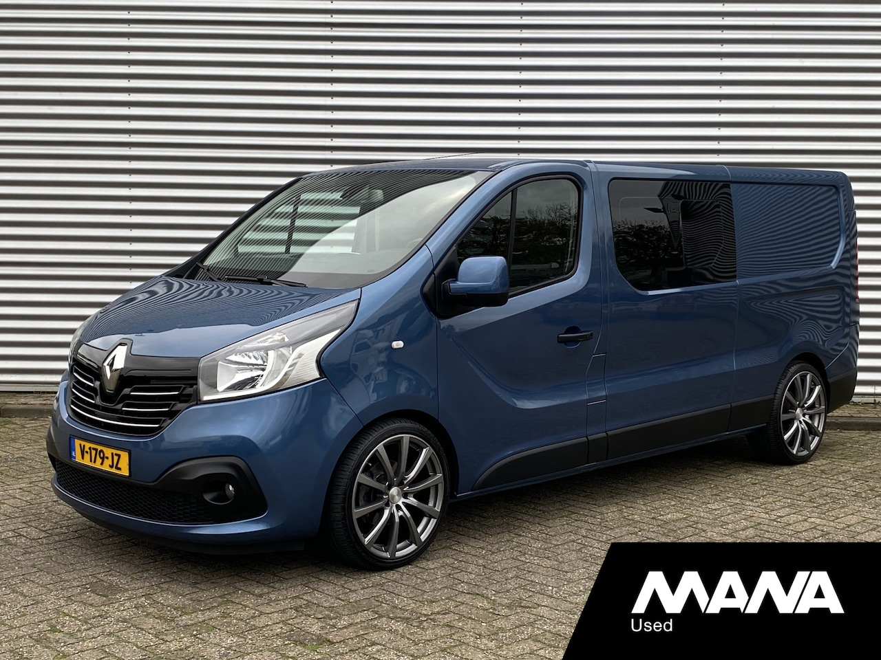 Renault Trafic - 1.6dCi 146PK L2H1 DC Airco LM velgen Camera Sensoren Trekhaak Navi Bluetooth Cruise Stoelv - AutoWereld.nl