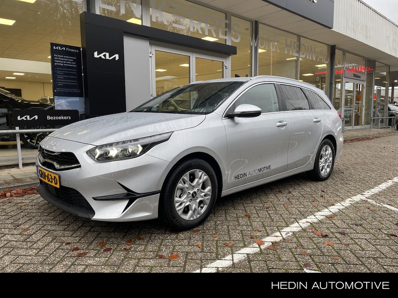 Kia Cee'd Sportswagon - Ceed 1.5 T-GDi DynamicPlusLine AUTOMAAT | KEYLESS | CAMERA | NAVIGATIE | 16INCH LICHTMETAA - AutoWereld.nl