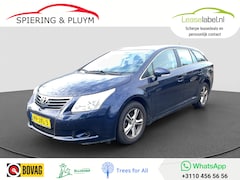 Toyota Avensis Wagon - 1.6 VVTi Comfort | Trekhaak | Navi | Clima