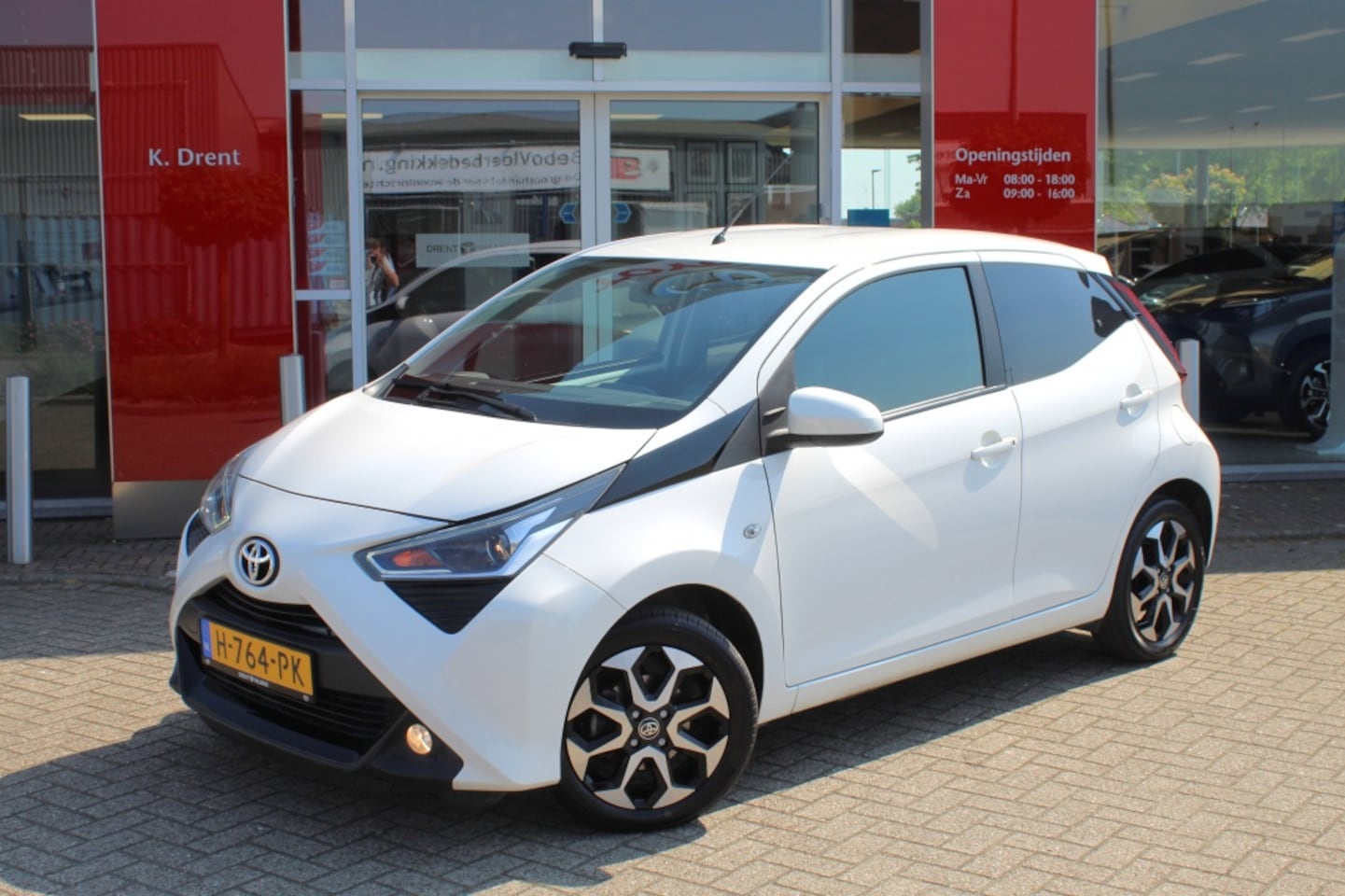 Toyota Aygo - 1.0 VVT-i x-joy | DAB | Achteruitrijcamera | Carplay - AutoWereld.nl