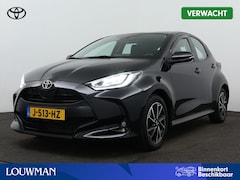 Toyota Yaris - 1.5 VVT-i First Edition | Navigatie | Camera | LM velgen | Cruise Control Adaptief | Airco