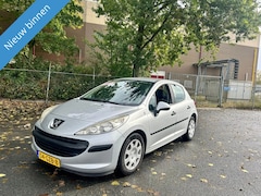 Peugeot 207 - 1.4 XR