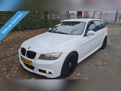 BMW 3-serie Touring - 320i Luxury Line