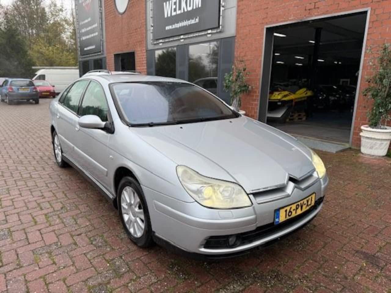 Citroën C5 - 2.0-16V Exclusive AUT, Leer - AutoWereld.nl