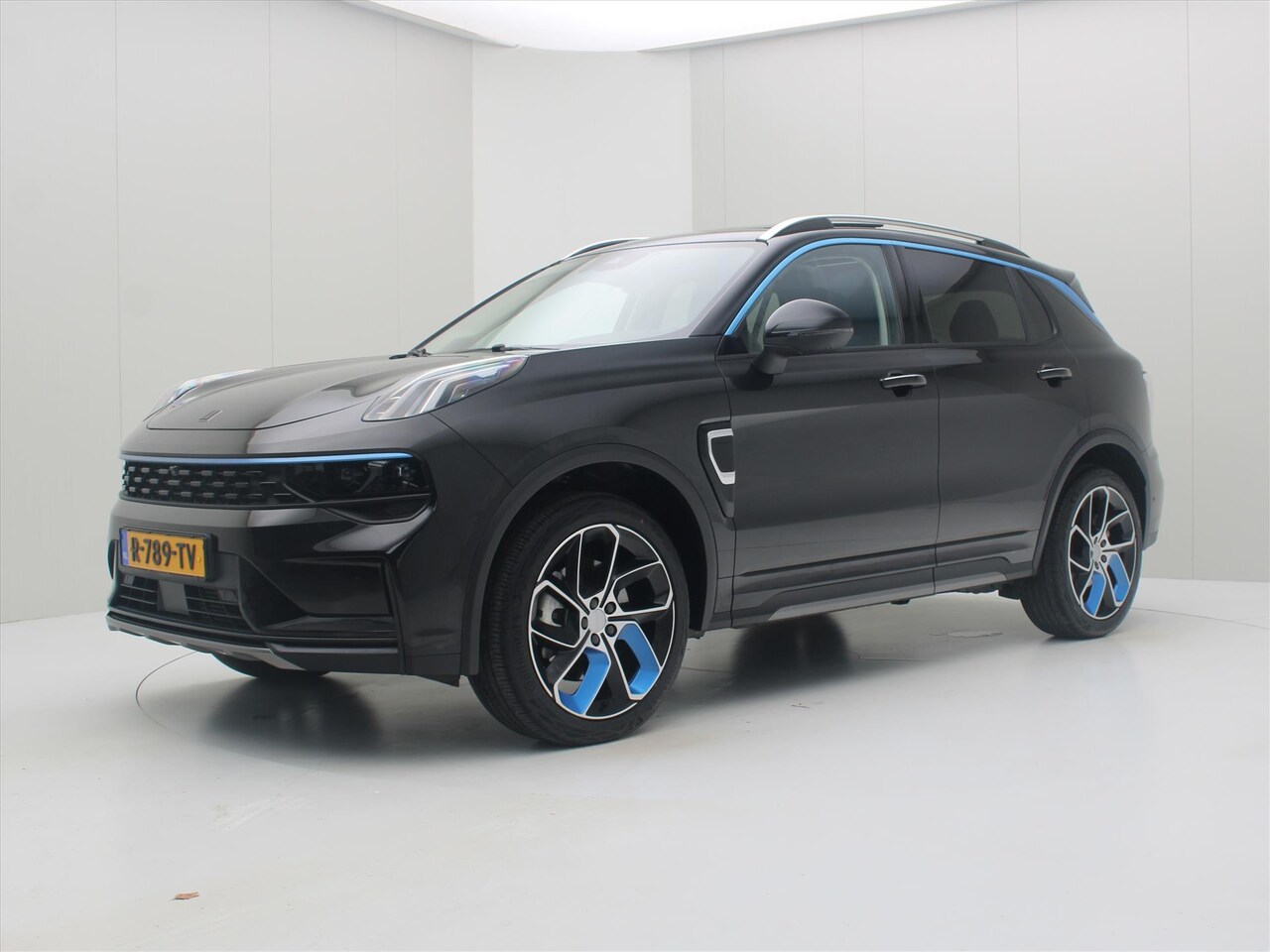 Lynk & Co 01 - 1.5 Plug-In Hybrid 262pk Automaat *NL* [ 360°+PANO+ACC+LED+CARPLAY+VIRTUAL+BLIS ] - AutoWereld.nl