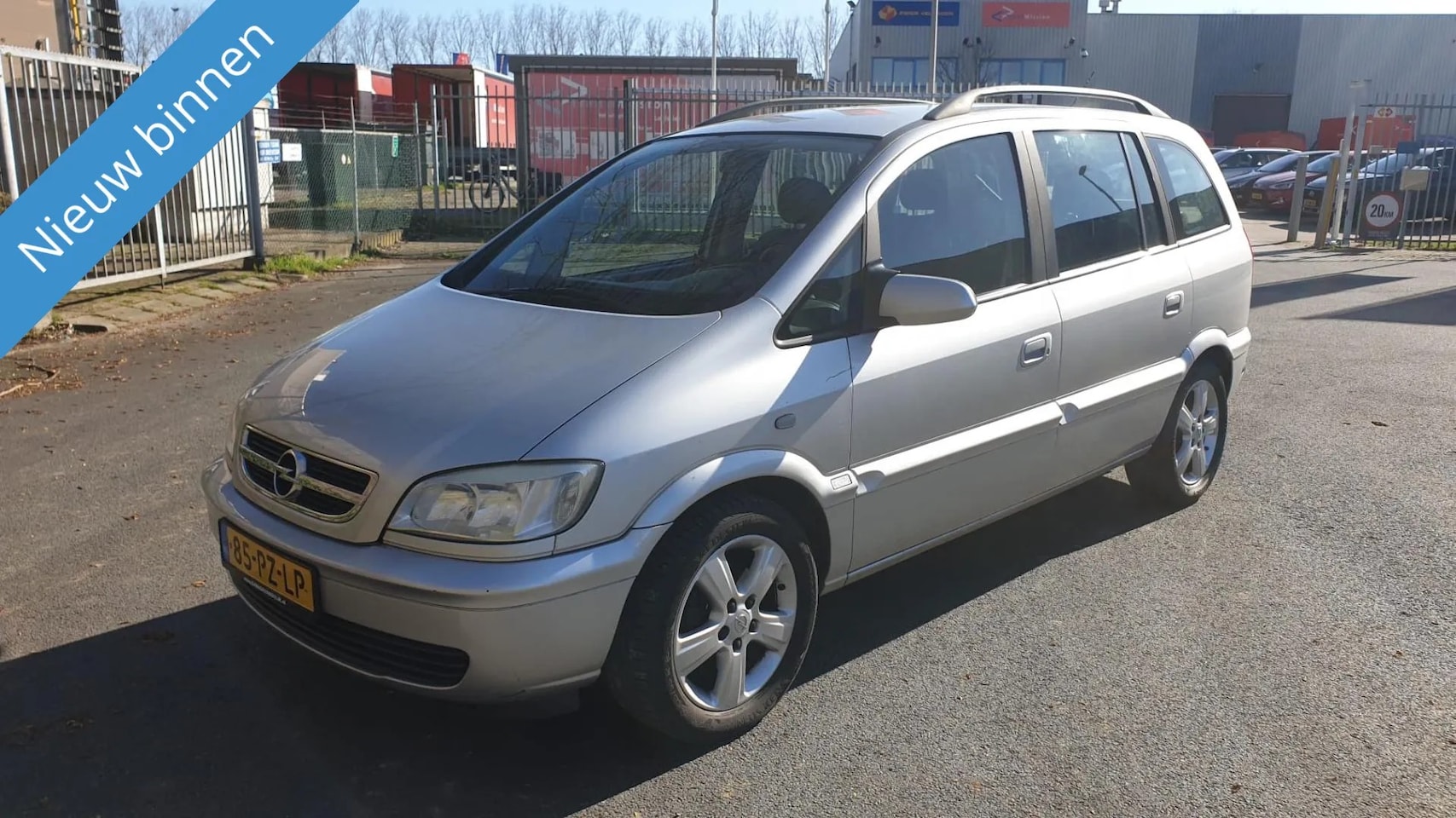 Opel Zafira - 1.6i-16V Comfort - AutoWereld.nl