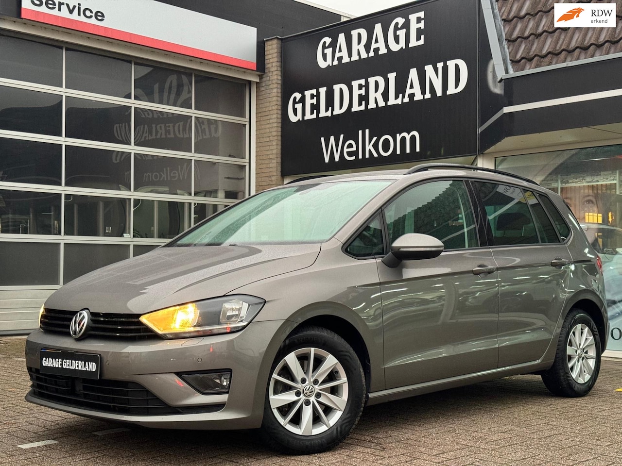 Volkswagen Golf Sportsvan - 1.2 TSI | Navi | Cruise | Climate | Pdc | Iso | Stoelverw. | Full-option's! - AutoWereld.nl