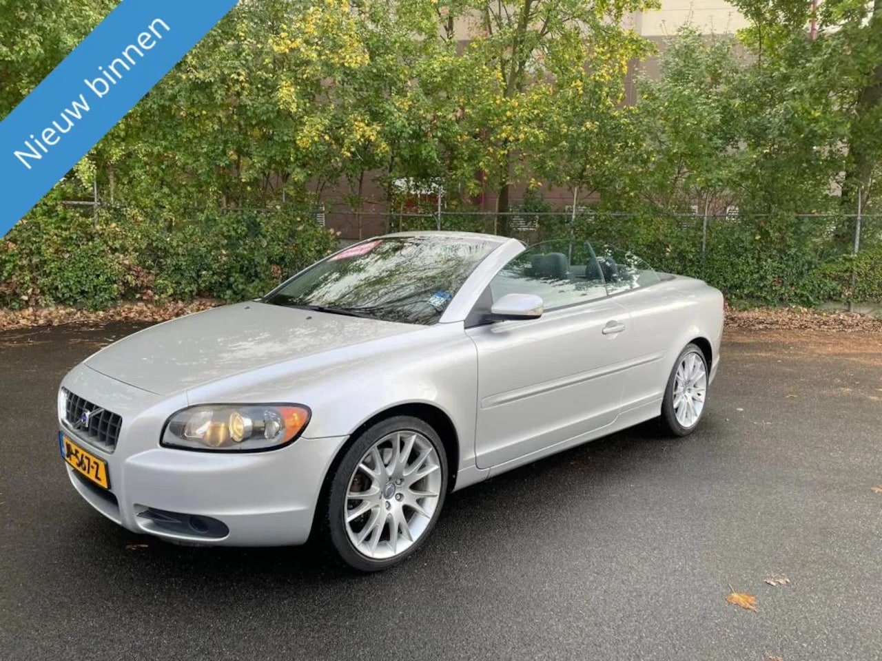 Volvo C70 Convertible - 2.4 D5 Momentum 2.4 D5 Momentum - AutoWereld.nl