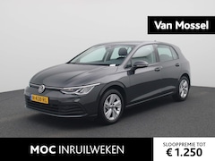 Volkswagen Golf - 1.0 TSI Life | Demo | Apple Carplay/Android Auto | Connected Services | DAB+ | Verkeersbor