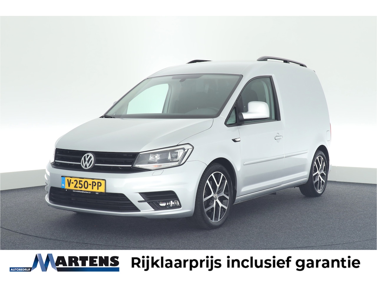 Volkswagen Caddy - 2.0 TDI 150pk DSG L1H1 BMT Highline Trekhaak Camera Led Navigatie - AutoWereld.nl