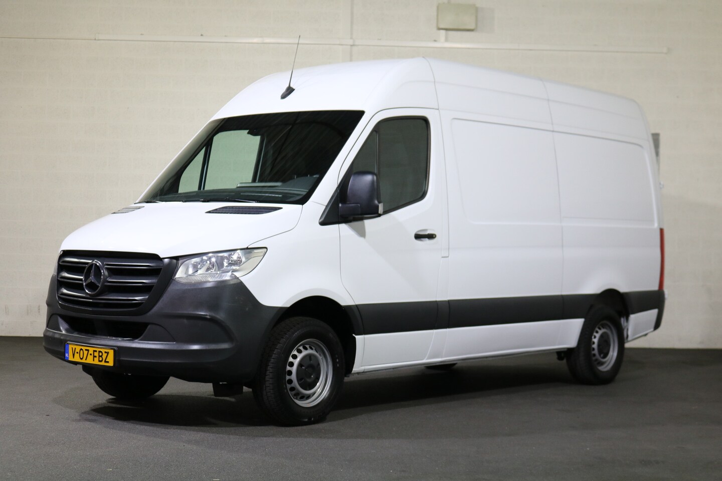 Mercedes-Benz Sprinter - 314 CDI L2 H2 Airco Navigatie Laadklep - AutoWereld.nl