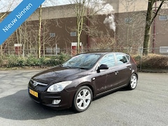 Hyundai i30 - 1.6i Dynamic Luxe