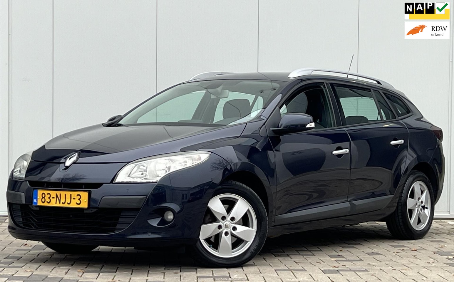 Renault Mégane Estate - 1.6 Dynamique NAVI KEYLESS TOP ONDERHOUDEN NAP KILOMETERS - AutoWereld.nl