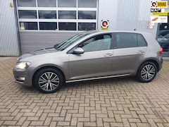 Volkswagen Golf - 1.2 TSI Allstar Adaptive Cruise Parkeerhulp 110pk 6 Bak