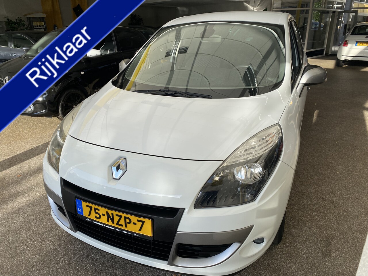 Renault Scénic - 1.4 TCE Celsium NAVIGATIE TREKHAAK CPV ELEKTR.RAMEN - AutoWereld.nl